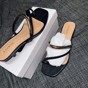 Kitten heels